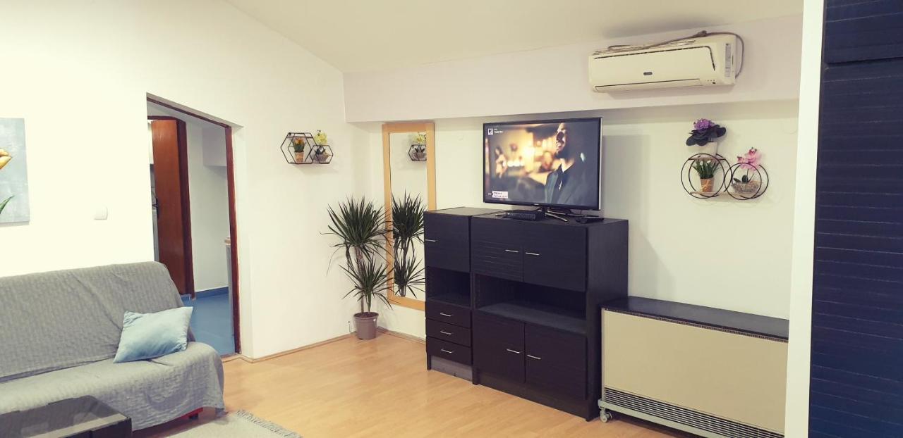 Apartment Center 3